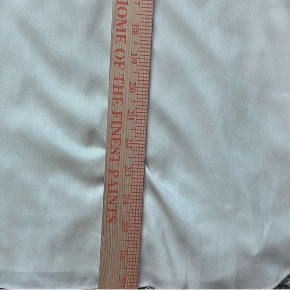 Ann Taylor White Ruffle Cold Shoulder Ladies Blouse Sz XL - Picture 6 of 9